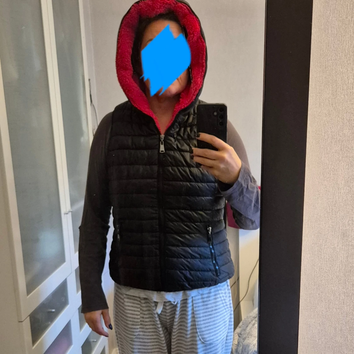 Täckväst med rött foder * stl S-M - 2