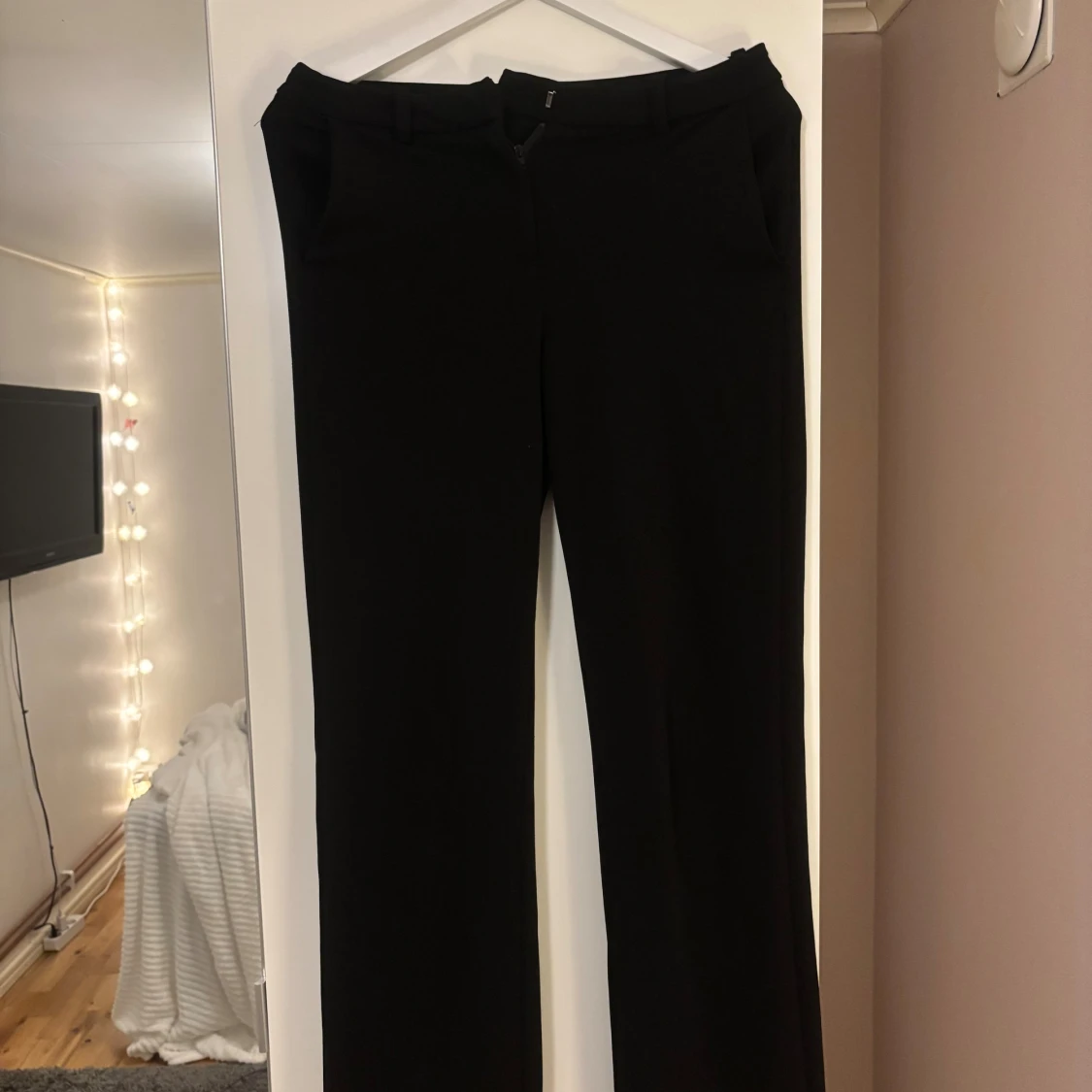 Svarta kostymbyxor från Vero Moda