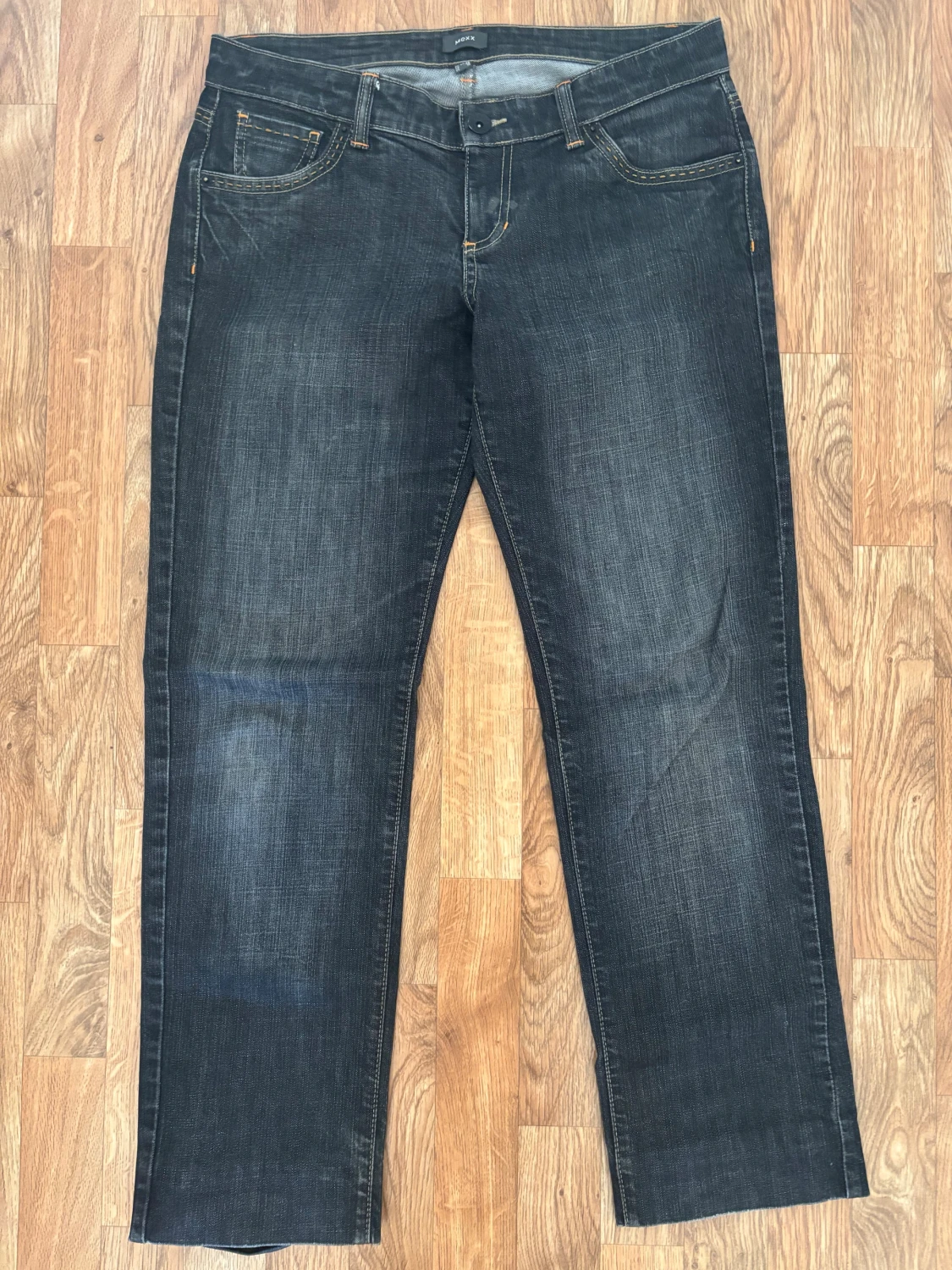 Svarta jeans med broderade fickor från Mexx - 1