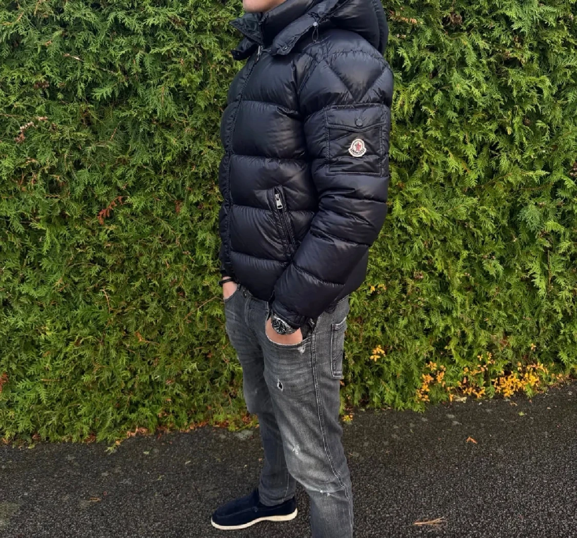 Marinblå moncler Maya  - 1