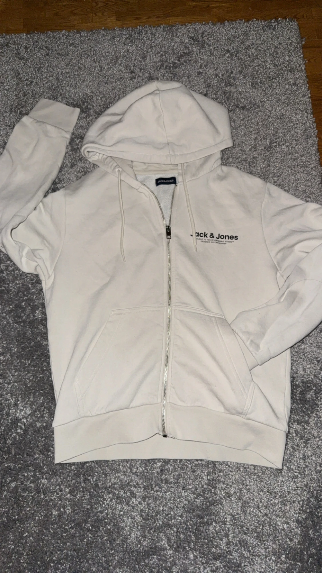 Beige hoodie från Jack & Jones - 1
