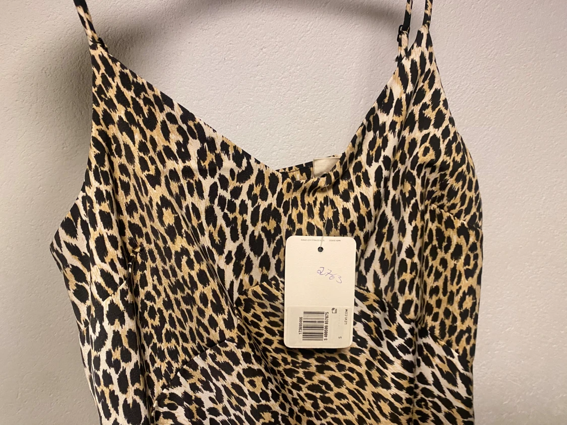 Helt ny Leopardmönstrad långklänning Levi's S