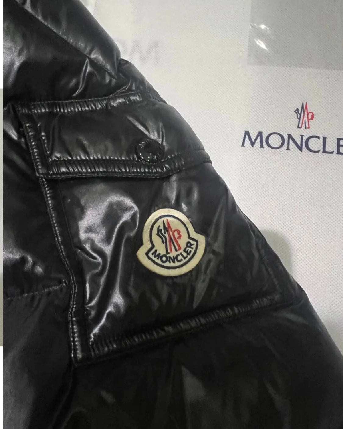 Svart Moncler pufferjacka med huva - 2