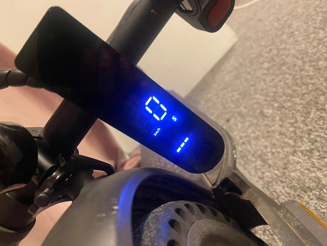 Xiaomi Mi Electric Scooter - 1