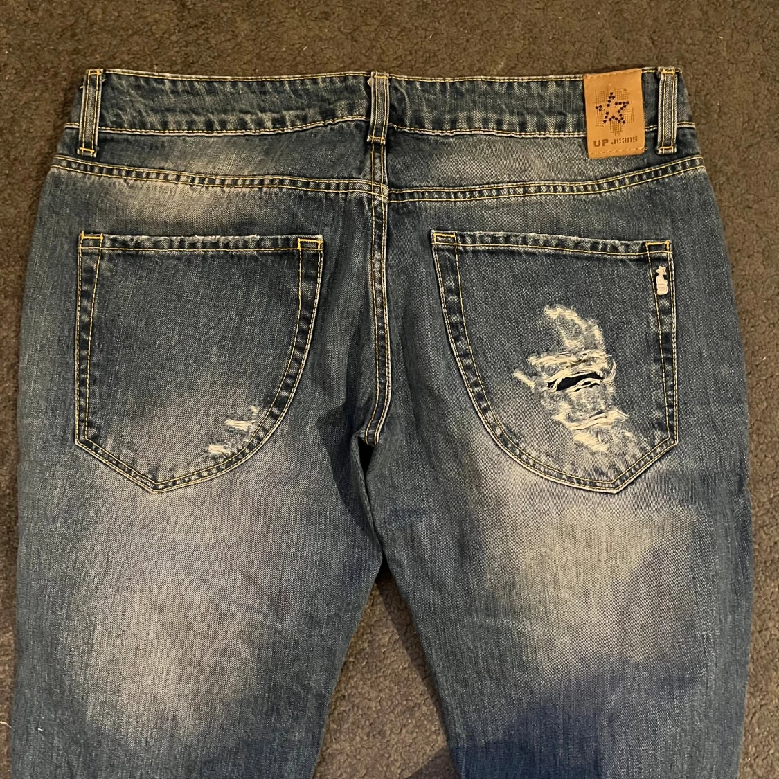 Lowrise bootcut ripped jeans - 5