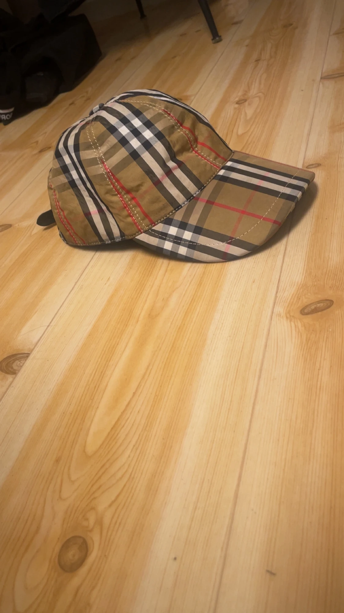 Burberry rutig keps  - 2