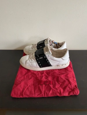 Valentino Open - Valentino Open, dustbag, självklart äkta