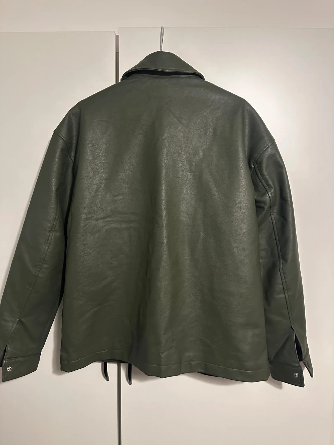 Grön skinnovershirt från Topman - 3