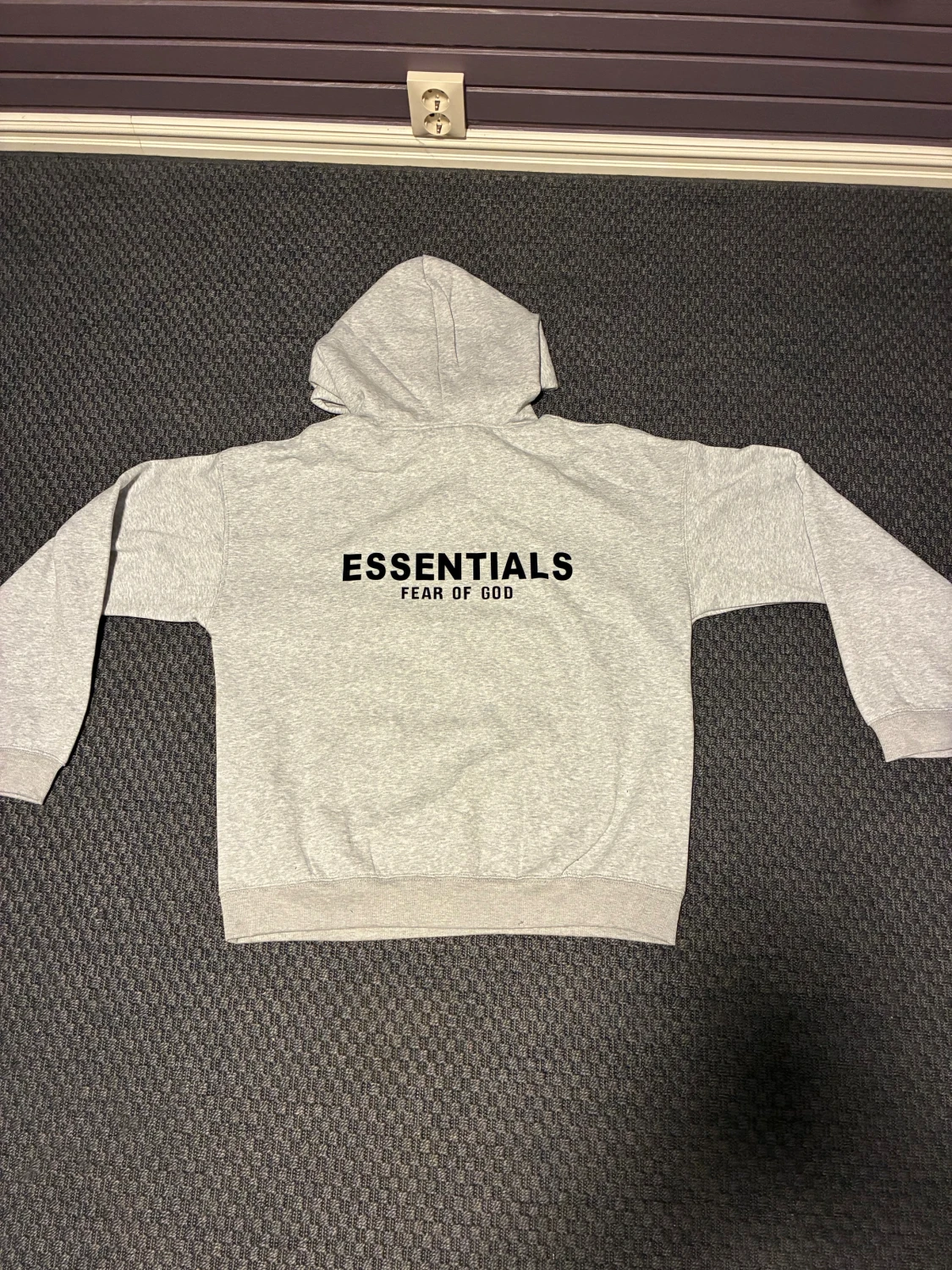 Grå Essentials Fear of God hoodie - 4
