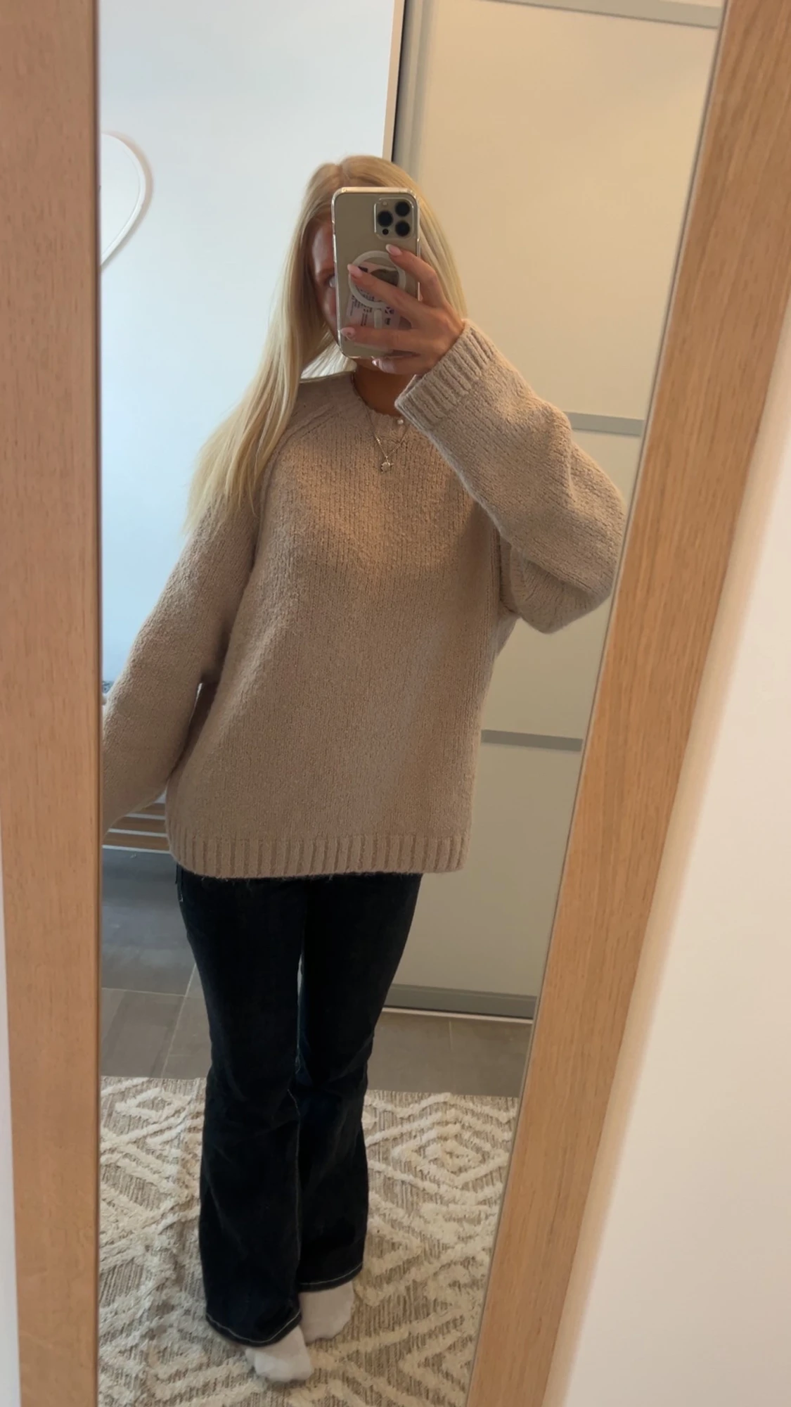 Beige stickad tröja  - 1