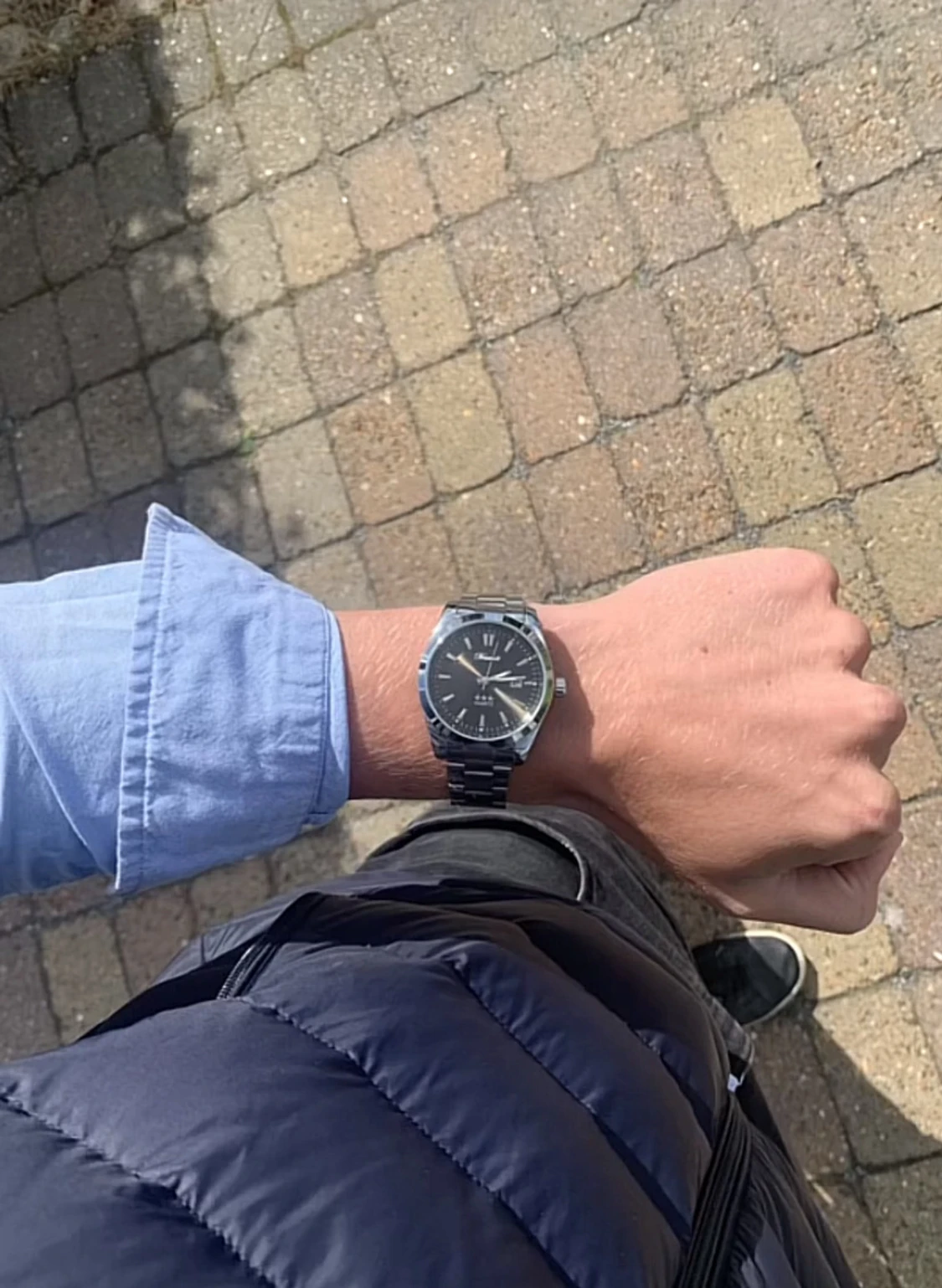 Old money 🤩Silverfärgad Doventi Quartz klocka