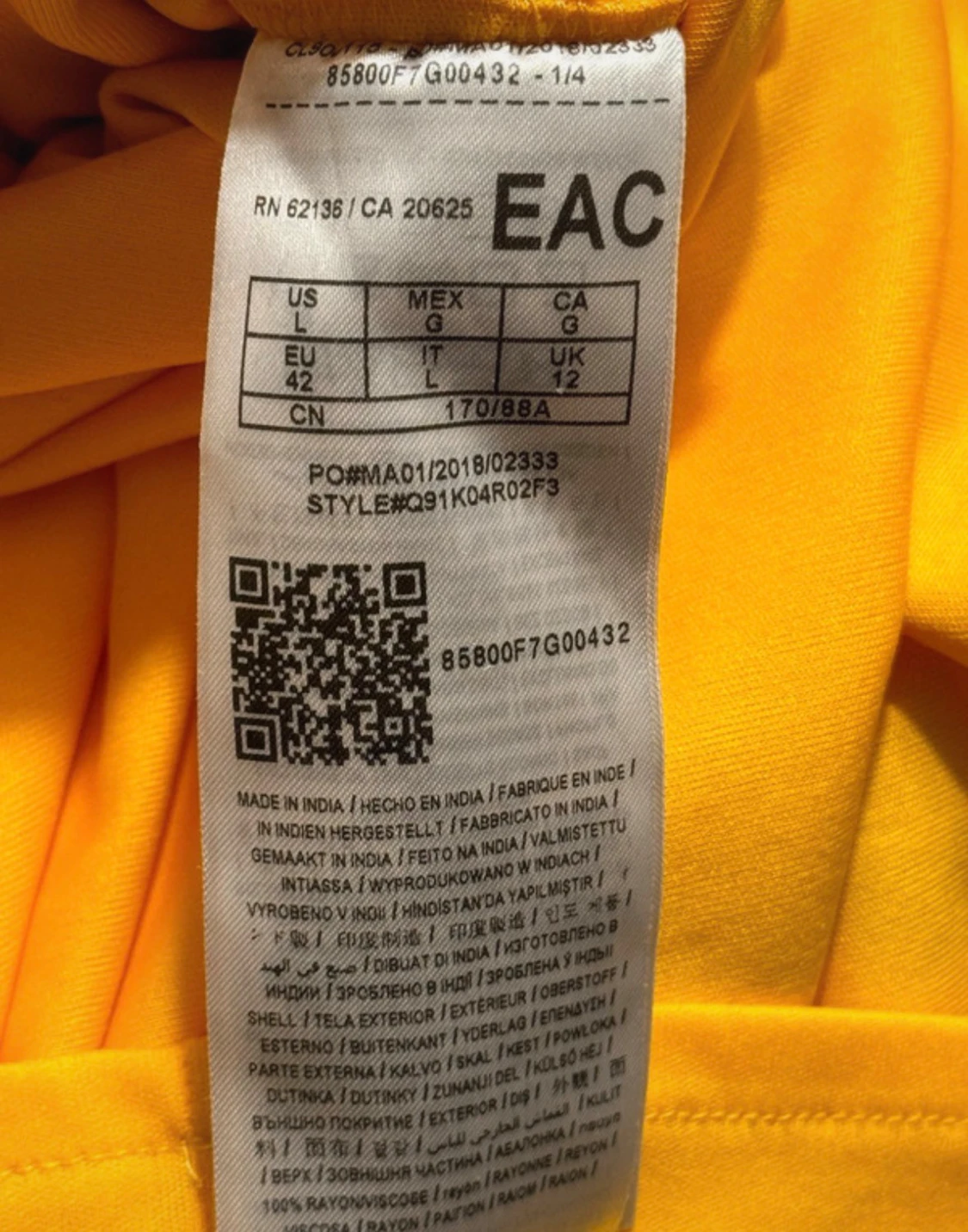 Gul blommig kortklänning från Guess - 4