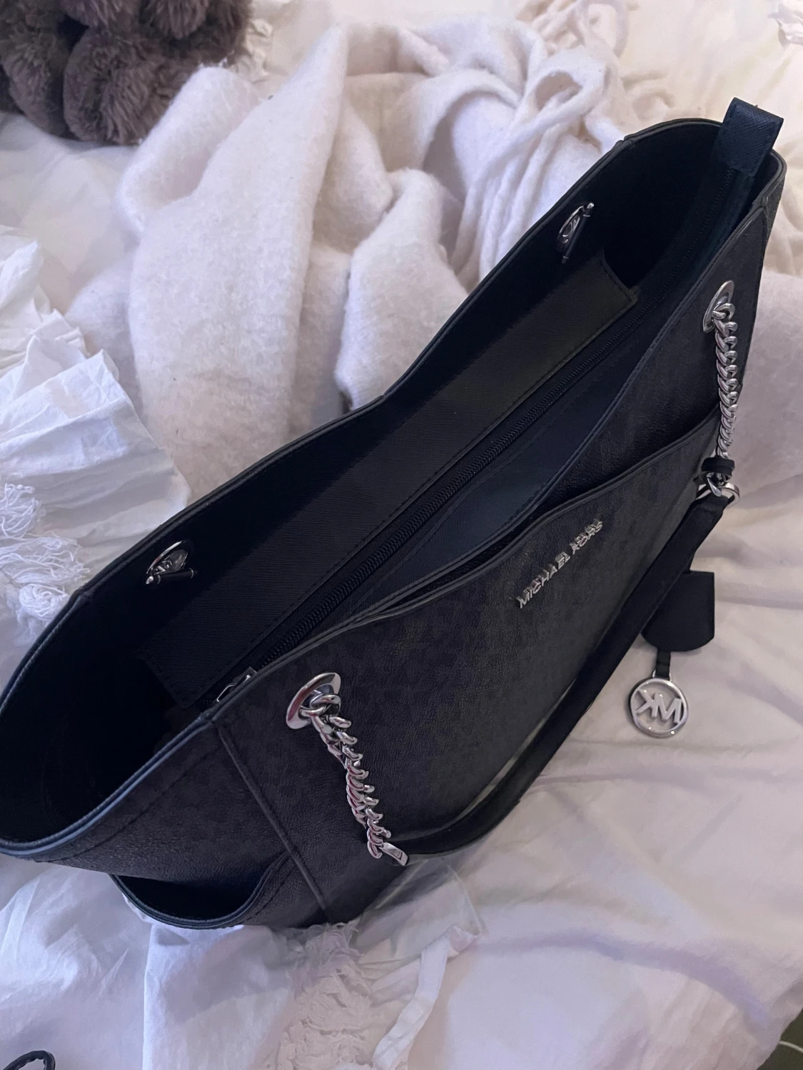 Svart Michael Kors axelväska + plånbok - 1