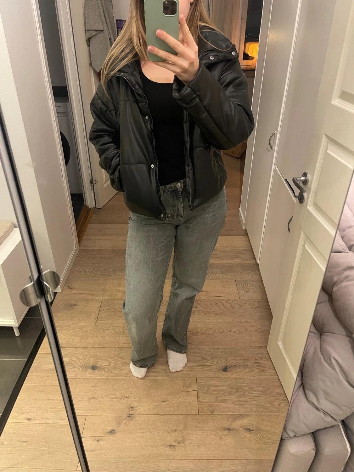 Svart pufferjacka från NA-KD