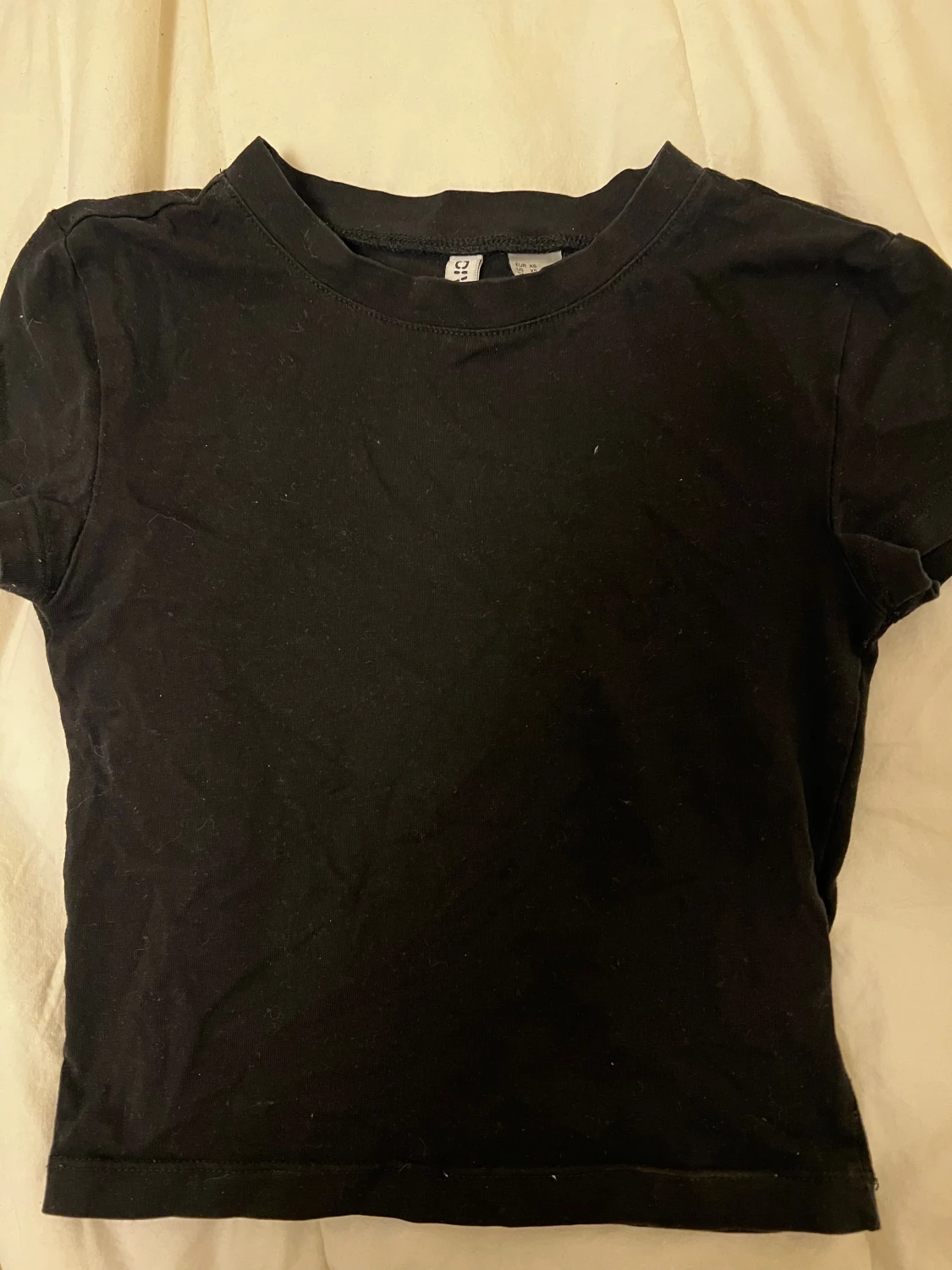 Svart kortärmad topp från H&M Divided