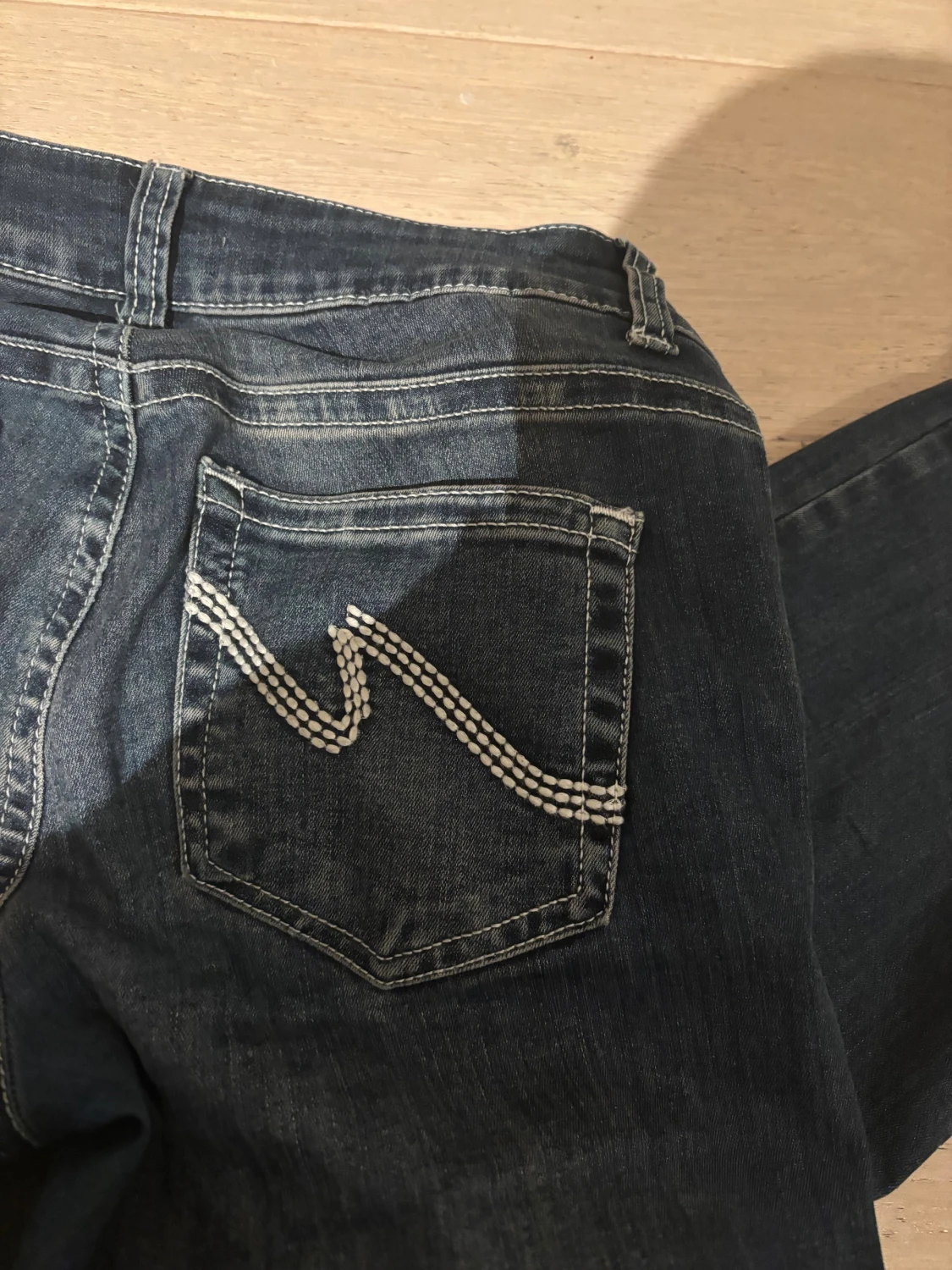 Blå bootcut jeans från Nelly - 1