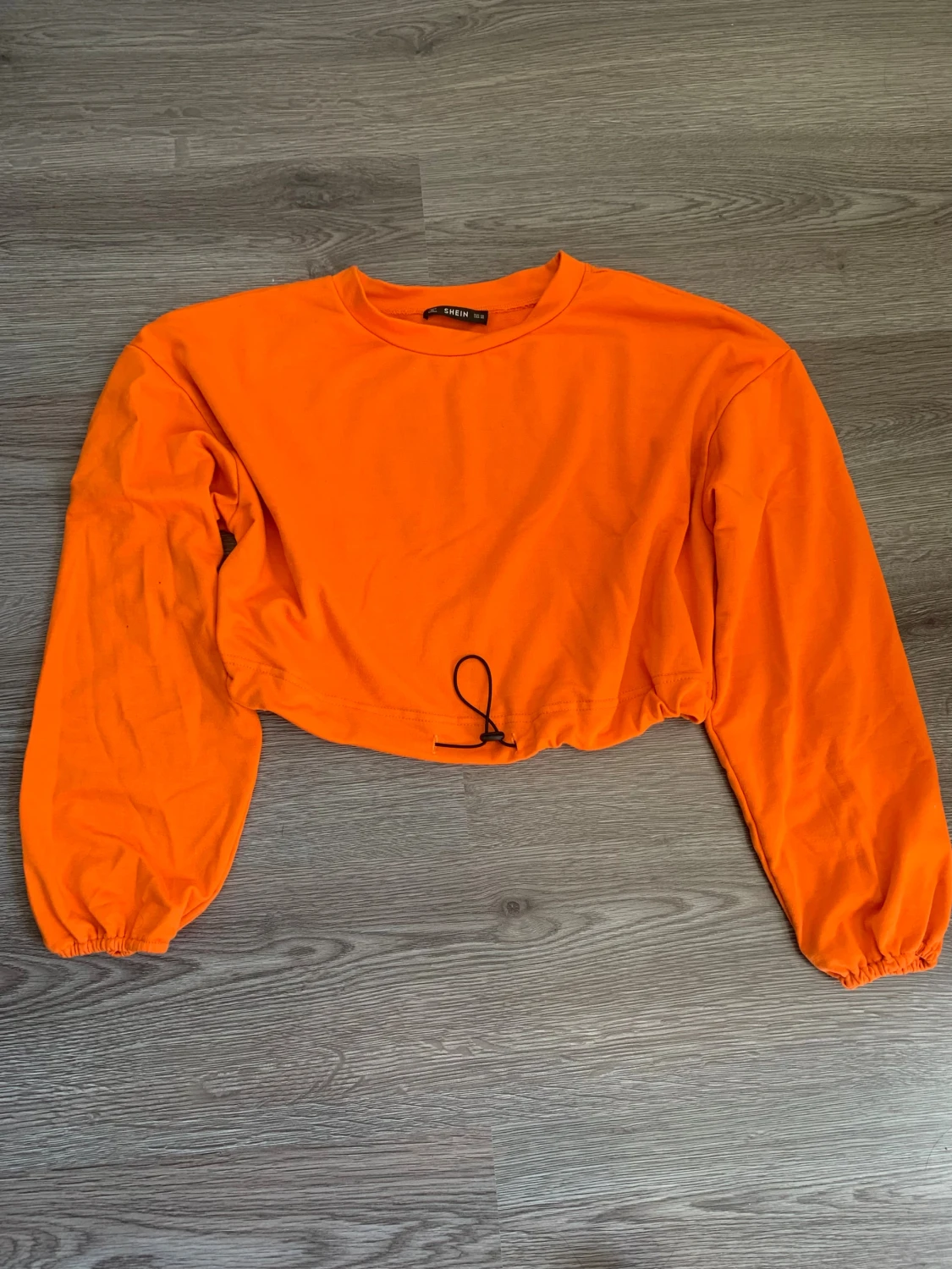 Croppad orange tröja från SHEIN