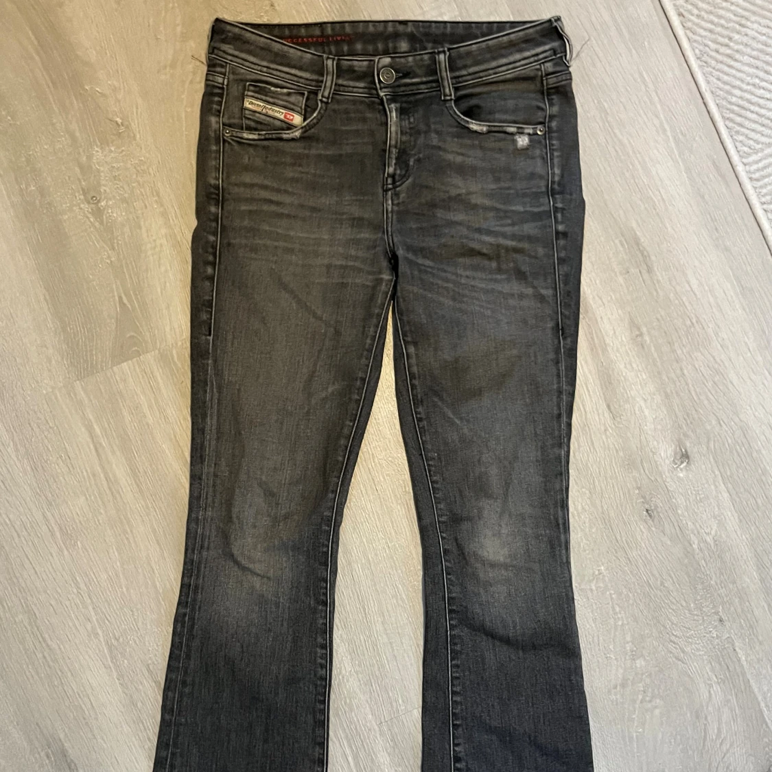 Gråa diesel jeans