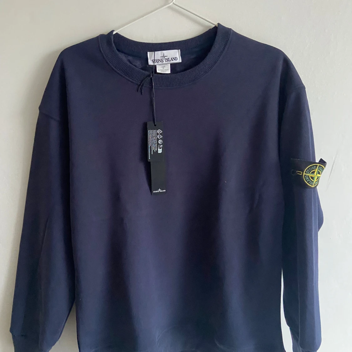 Mörkblå sweatshirt från Stone Island