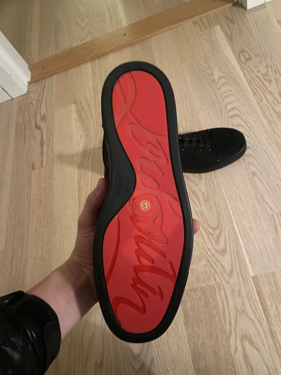 Svarta sneakers från Christian Louboutin - 1