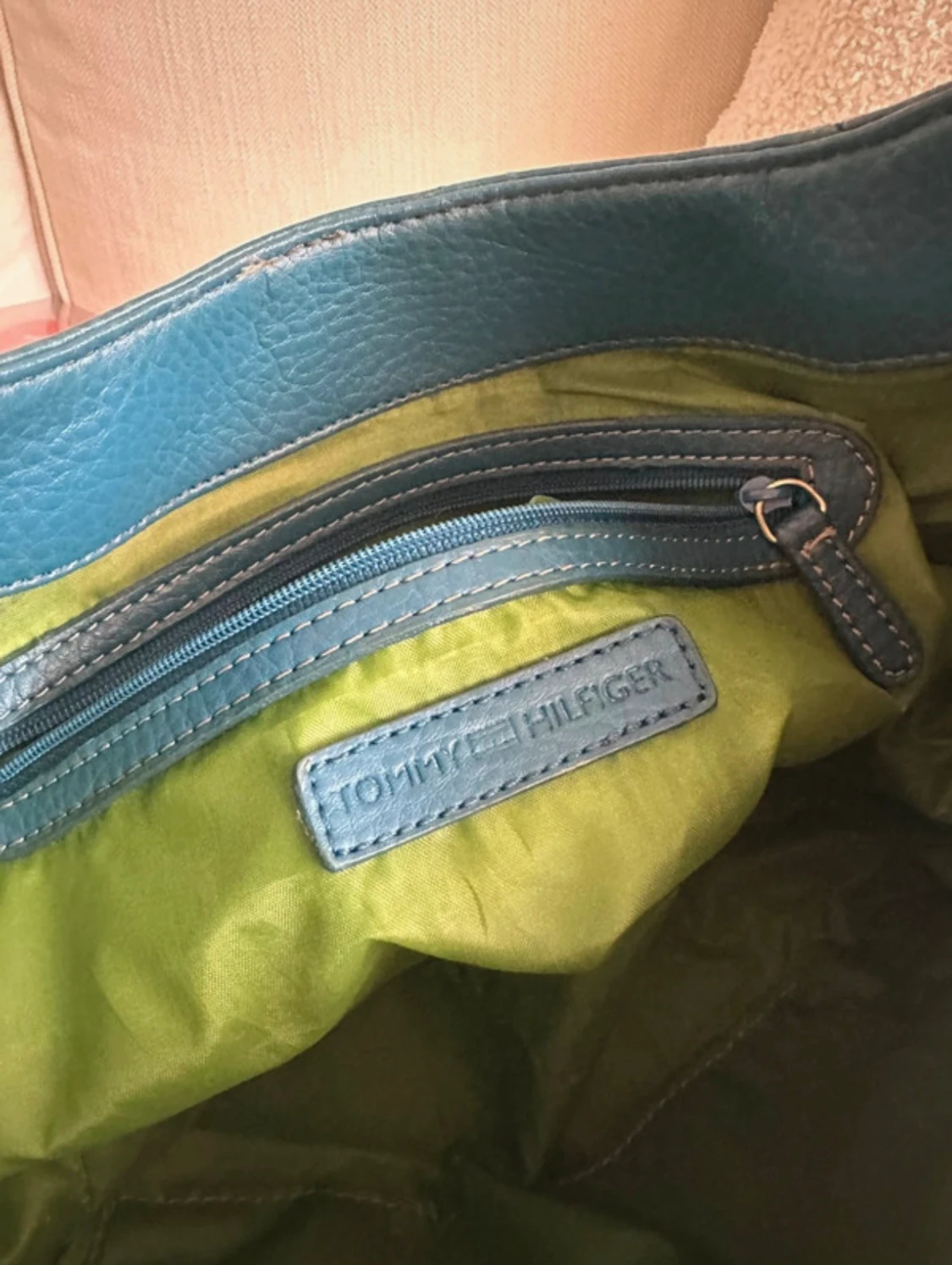 Blå Tommy Hilfiger väska - 6