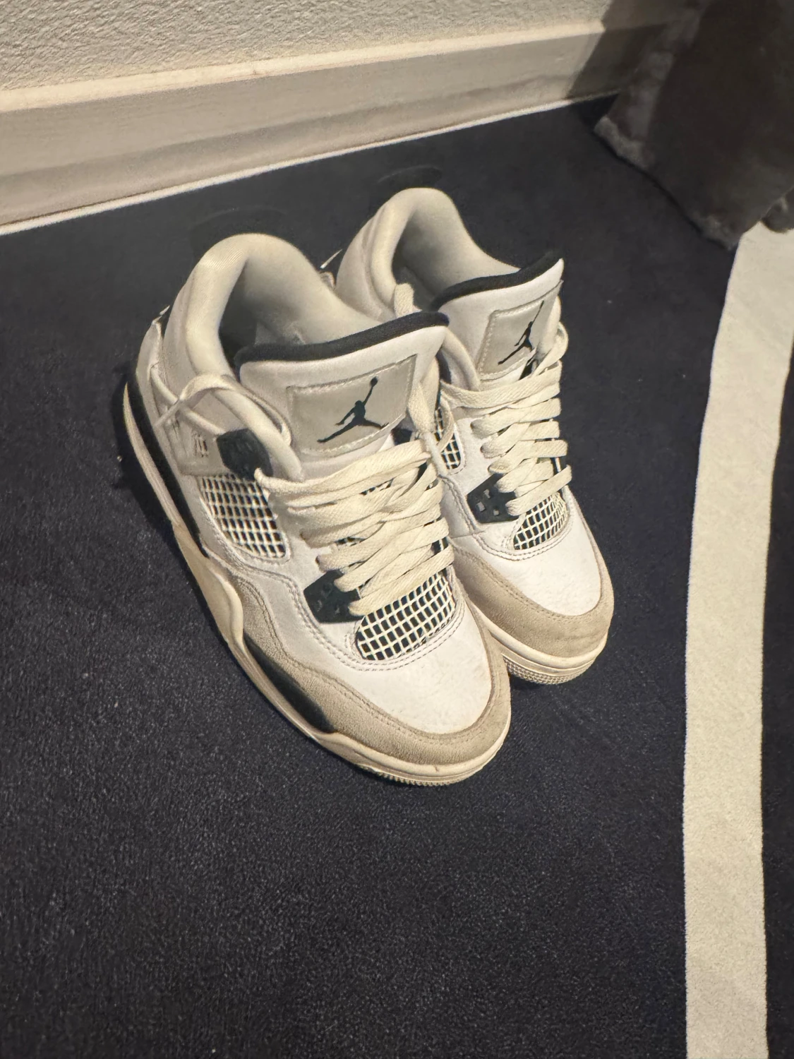 Jordan 4 military blacks - 1