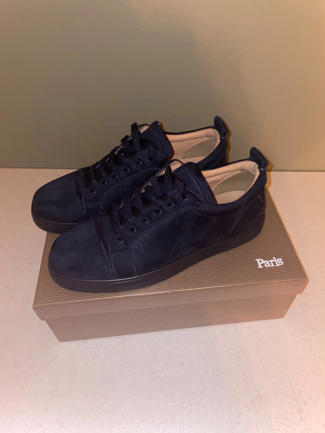 Mörkblå sneakers från Christian Louboutin  - 2