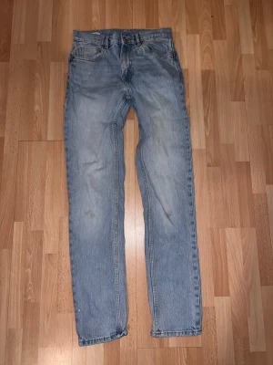 Ljusblåa VAILENT Jeans - Pris kan diskuteras