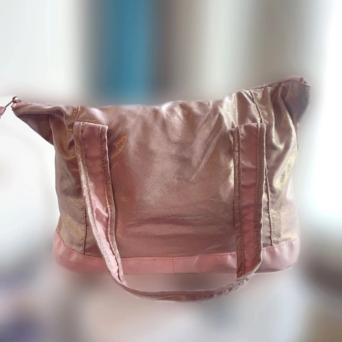 Glittrig rosa väska - 2