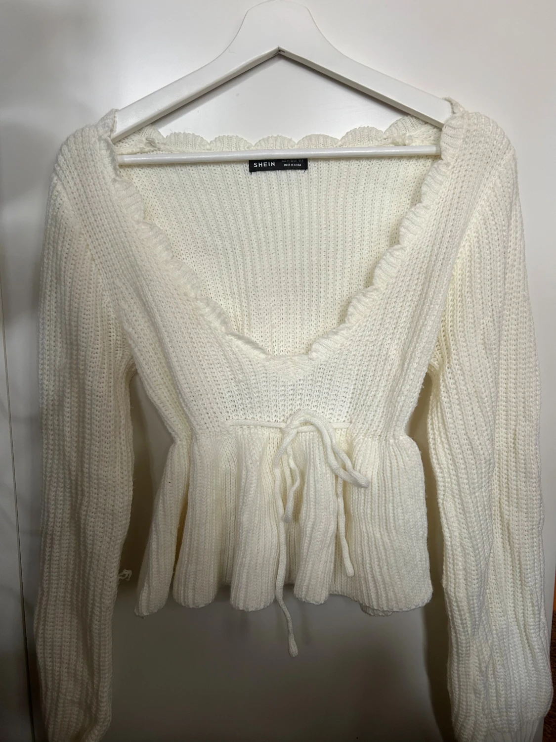Vit stickad topp/tröja från SHEIN