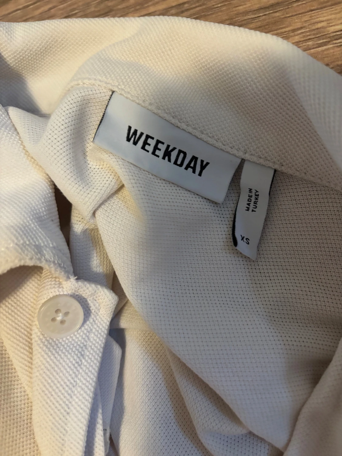 Vit kortärmad skjorta från Weekday - 2