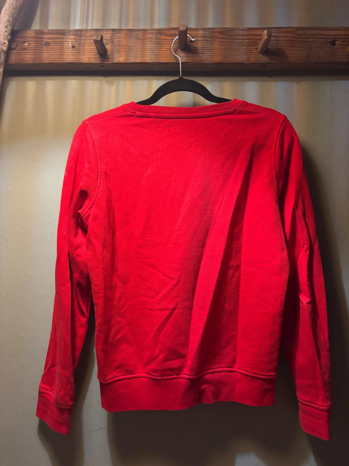 Röd sweatshirt från GANT - 1