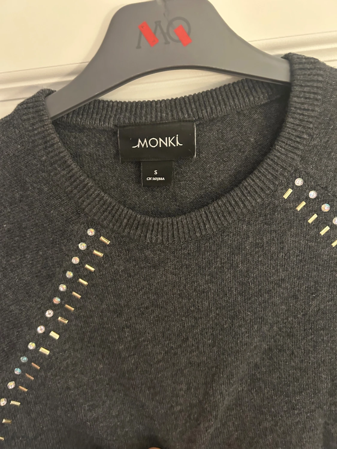 Monki stickad Mörkgrå tröja med paljetter julfin  Stl s - 2