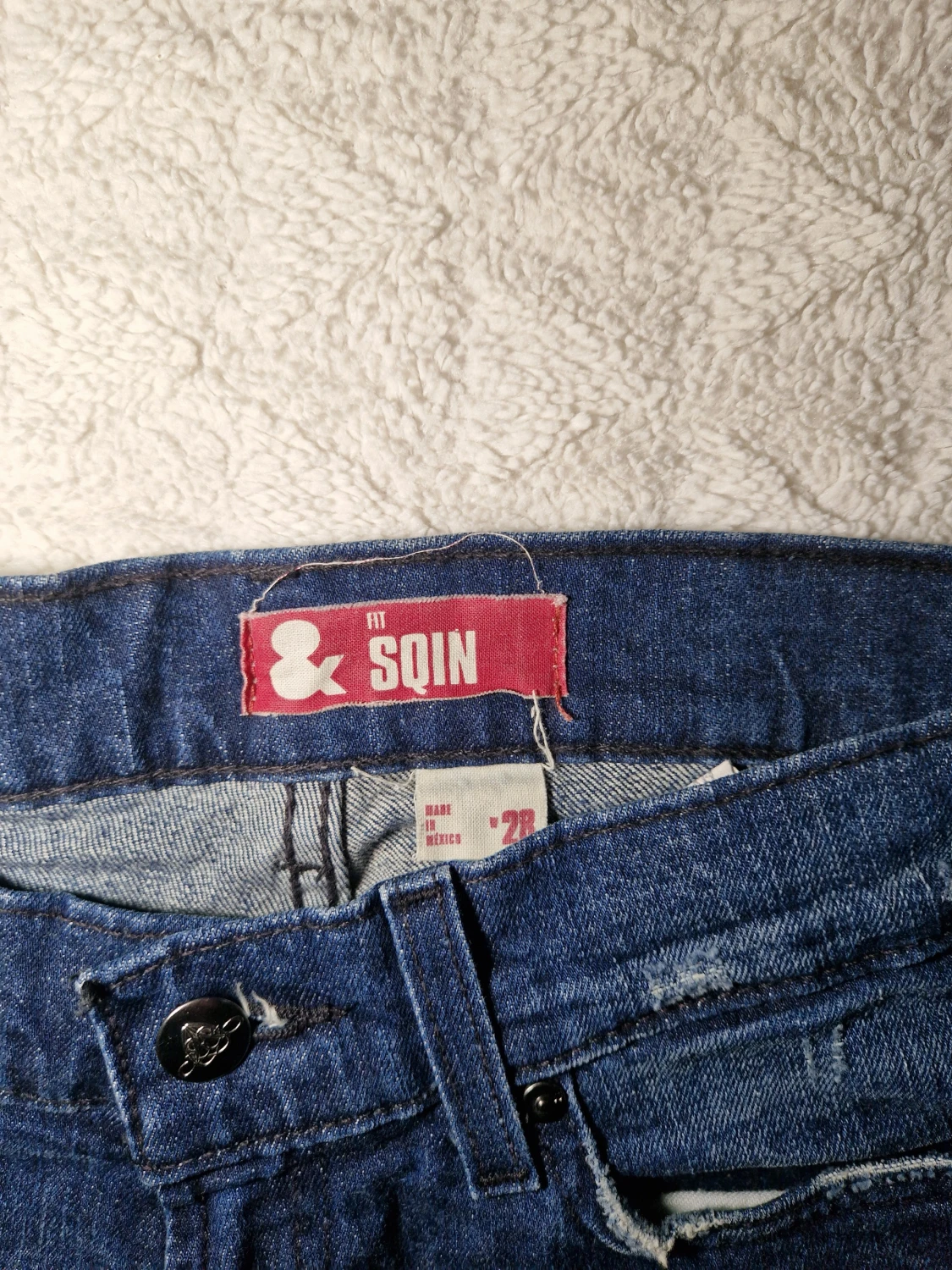 Mörkblå low rise jeans  - 2