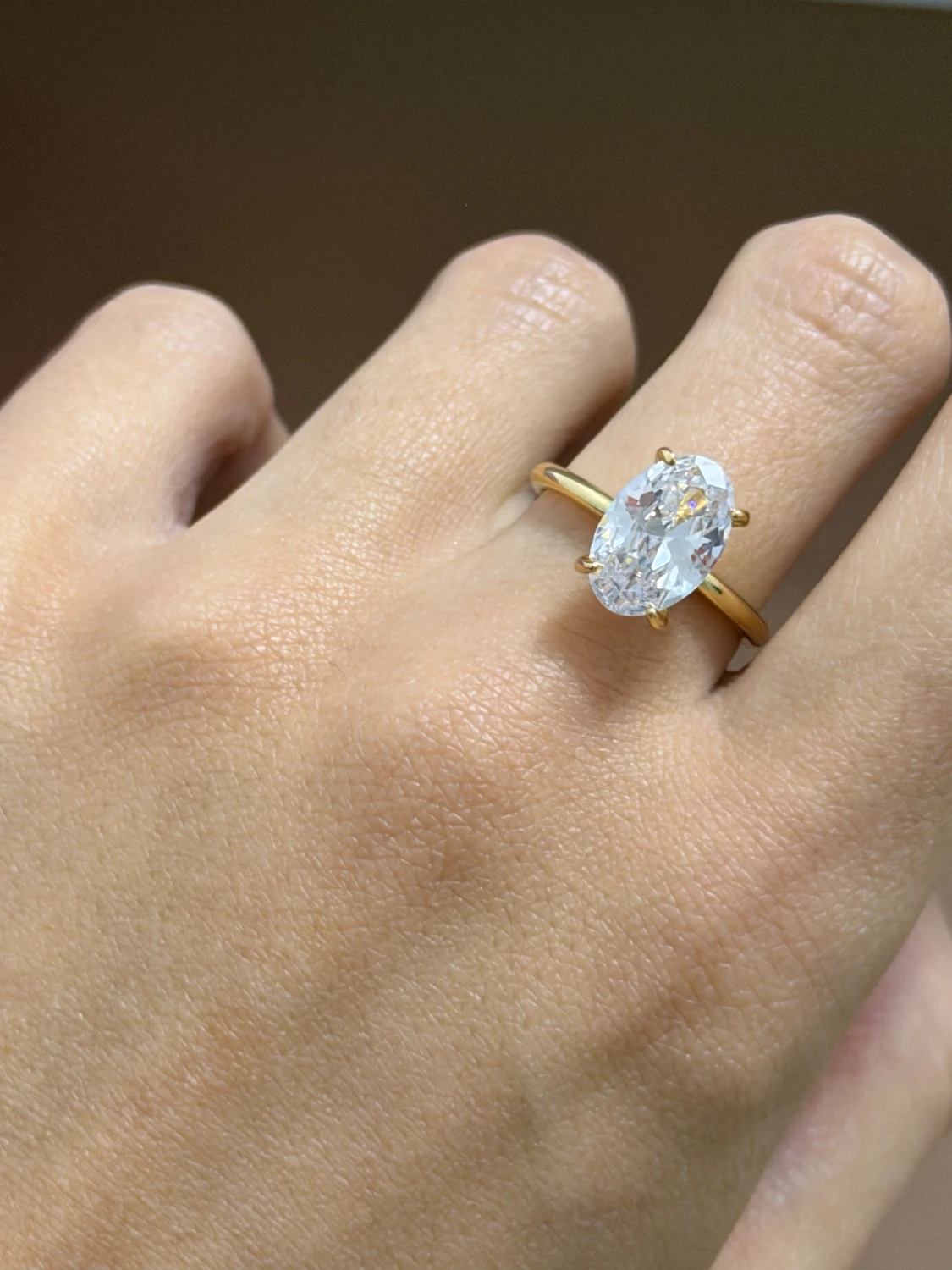 Vattentålig ring Guldring med stor oval klar sten - 6