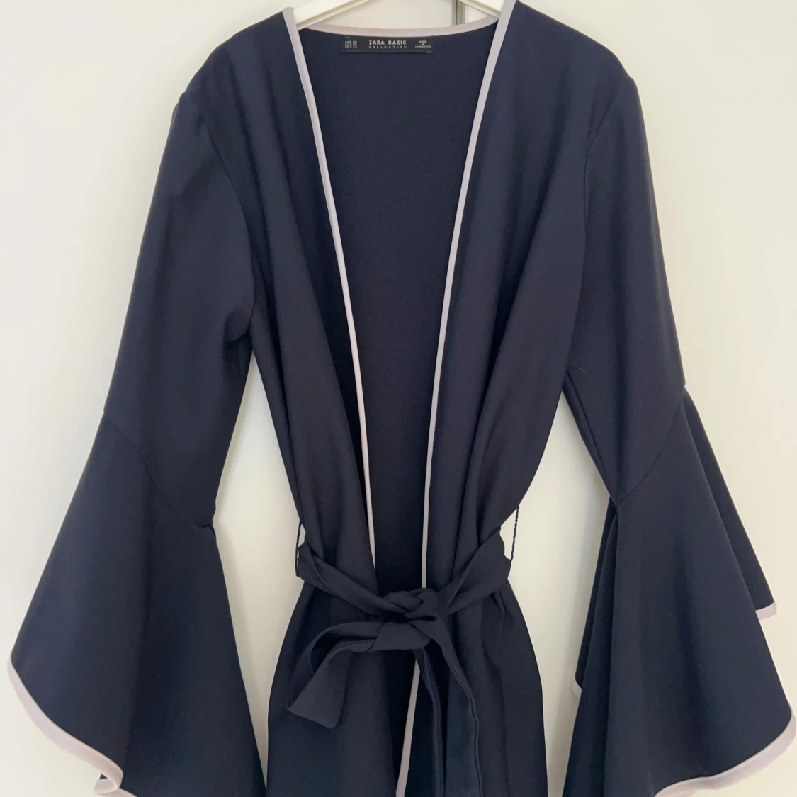 Mörkblå omlottkavaj från Zara - 2