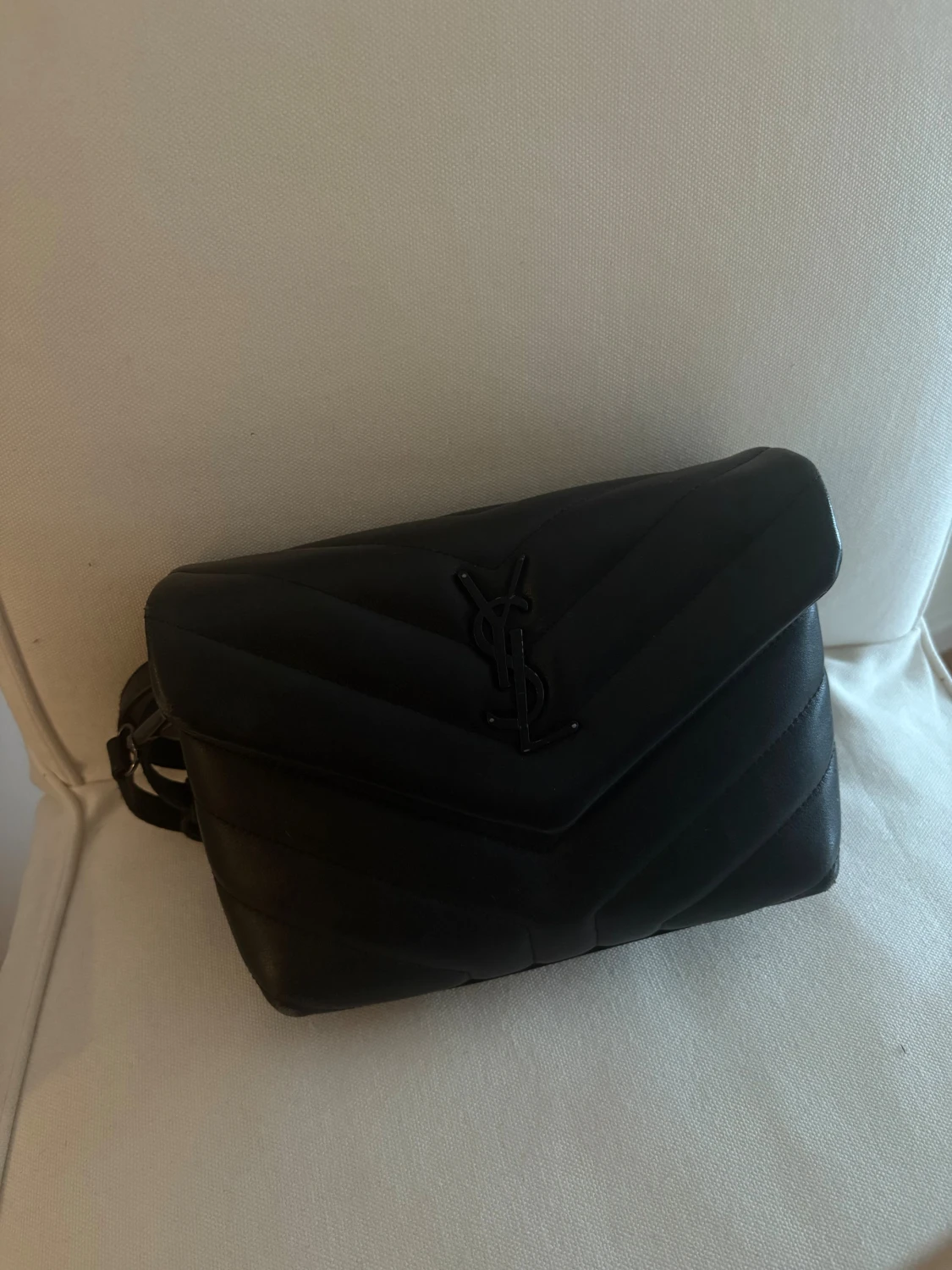 Svart  axelväska YSL - 1