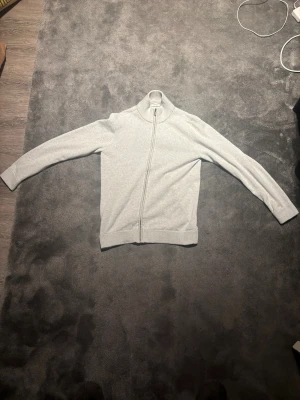 Kofta/tröja Dobber - Kofta/tröja från Dobber, Storlek M men passar även för L