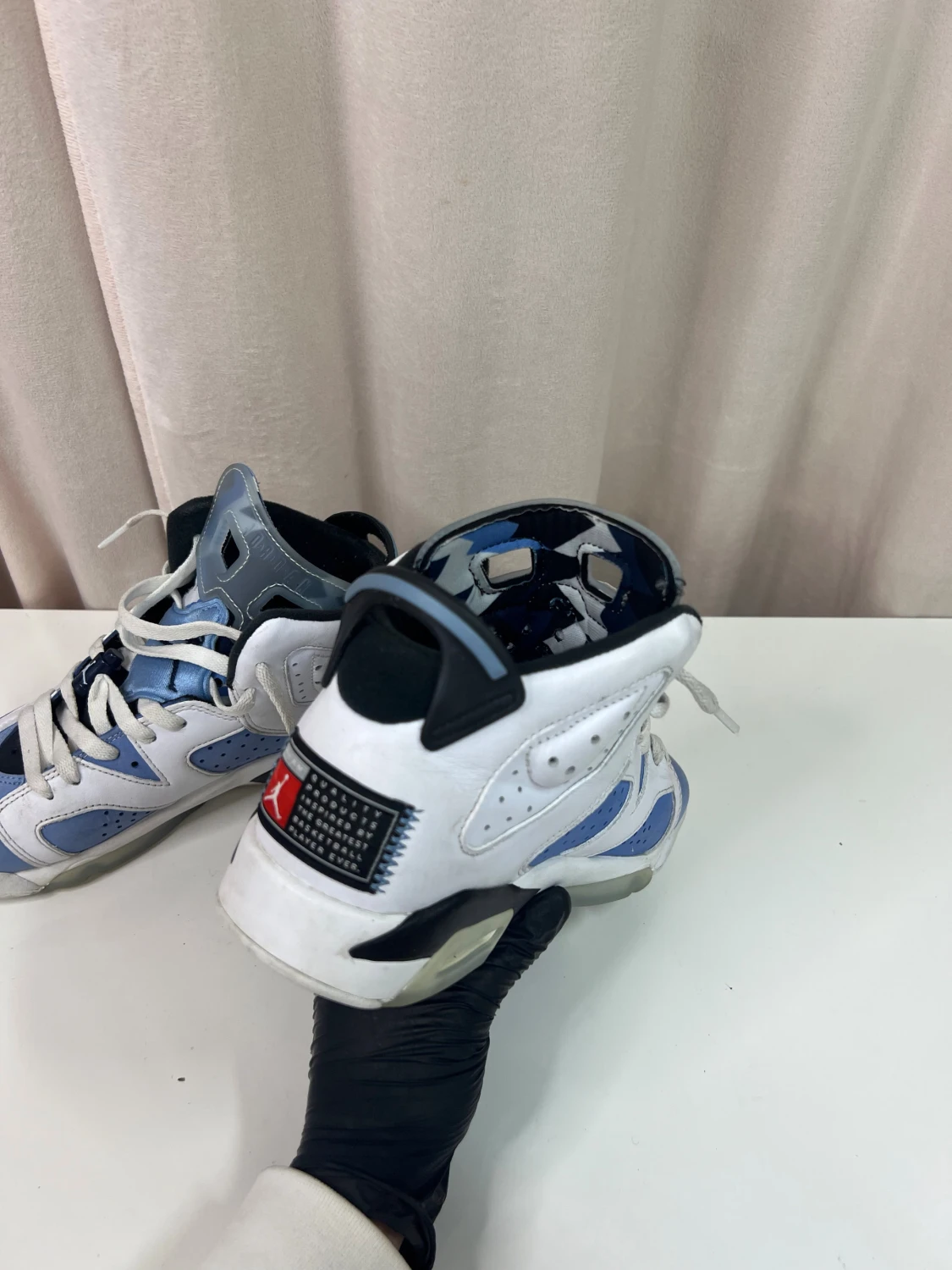 Nike Air Jordan 6 - 5