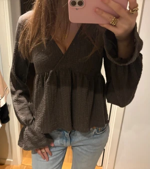 gina - jätte söt blus från gina 