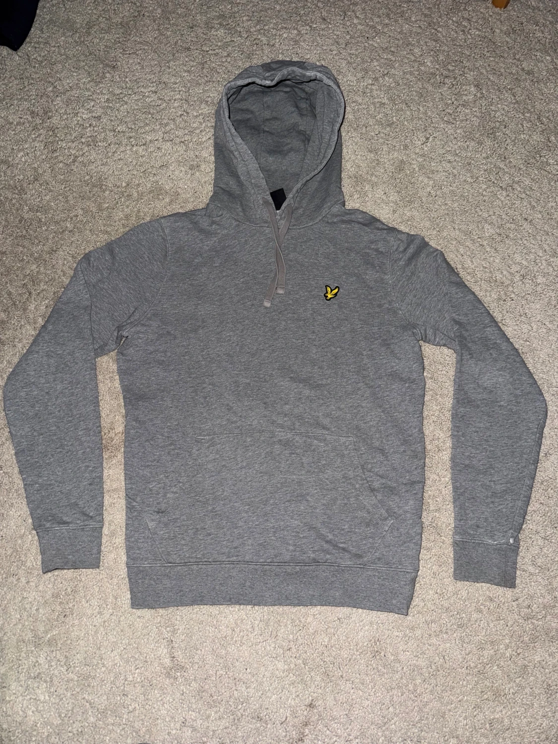 Grå hoodie från Lyle & Scott