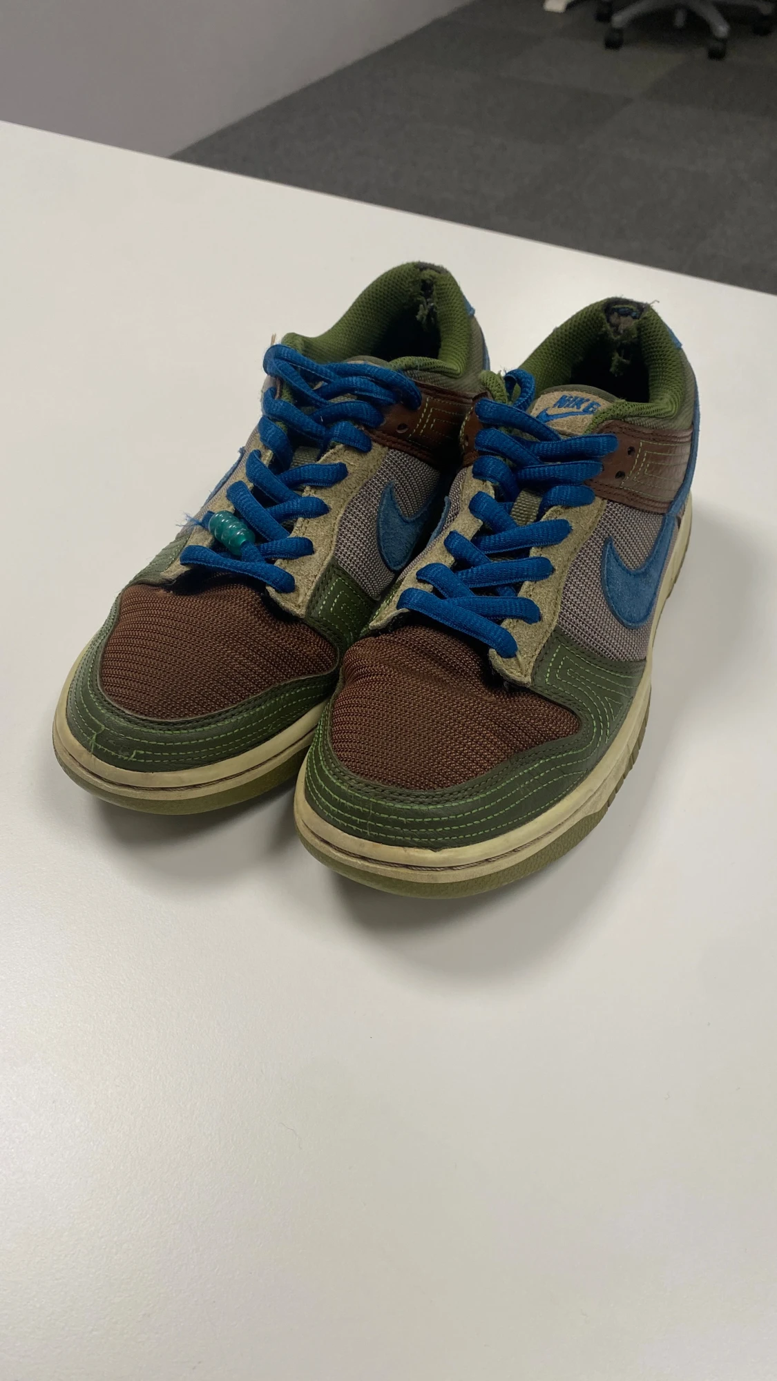 Nike Dunk Low i grönt och brunt - 1