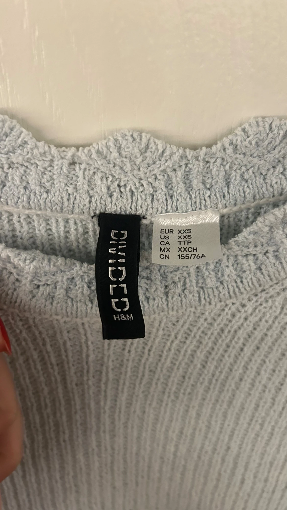 Ljusblå stickad tröja med volang - 4