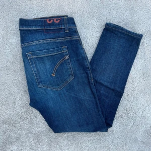 Dondup George  -  Säljer nu dessa Dondup jeans modell George Pris 649kr Storlek 32 | 