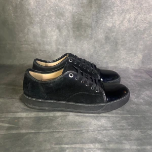 Lanvin toecap sneaker  - Mycket fint skick | Size uk 7 passar 41 | fraktar spårbart inom 24 timmar |  för att köpa klicka ” köp nu” | vid frågor skriv ett meddelande |