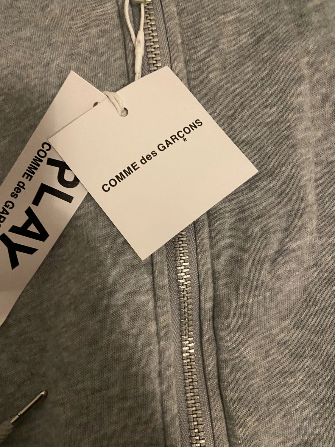 Grå hoodie Comme des Garçons Play - 1