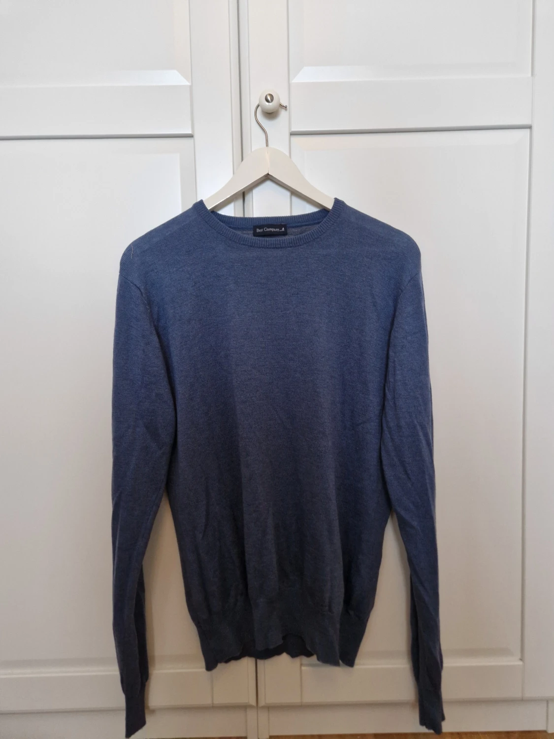 Blå stickad tröja från Best Company