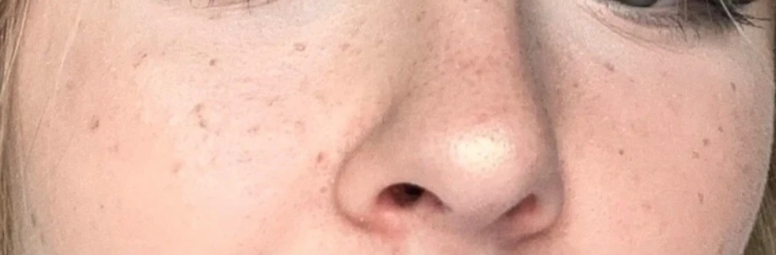 SHEGLAM freckle penna