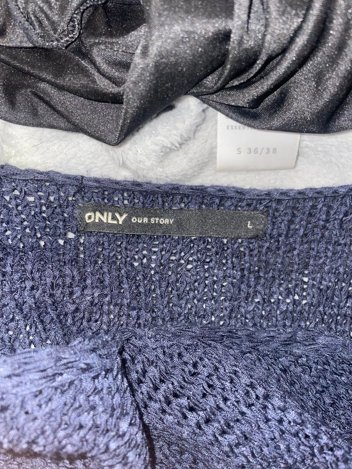 Mörkblå stickad tröja från ONLY - 3