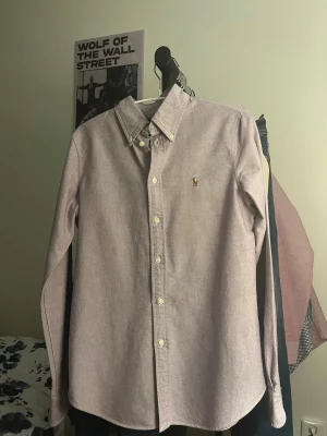 Rosa Ralph Lauren skjorta  - Schyst rosa Ralph Lauren skjorta i bra skick